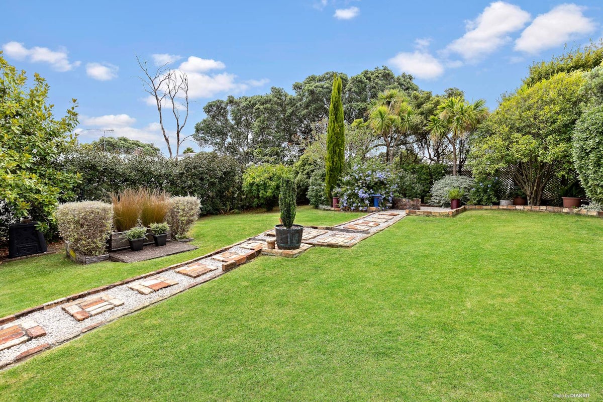 144 Calliope Road, Stanley Point, Auckland - Carousel 2