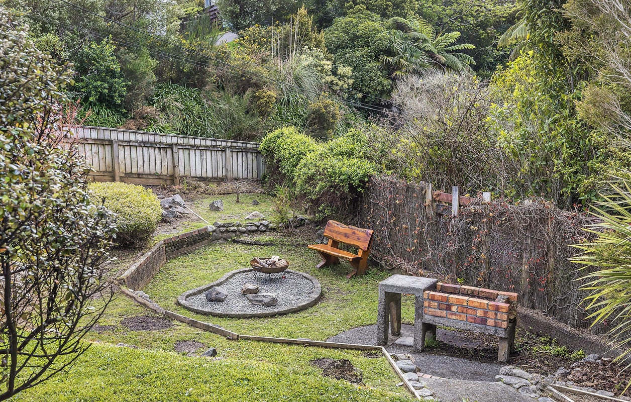 36 Larsen Crescent, Tawa, Wellington - Carousel 22