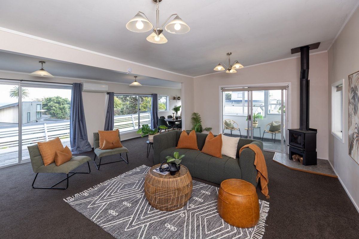 13 The Crescent, Raumati South, Paraparaumu - Carousel 2