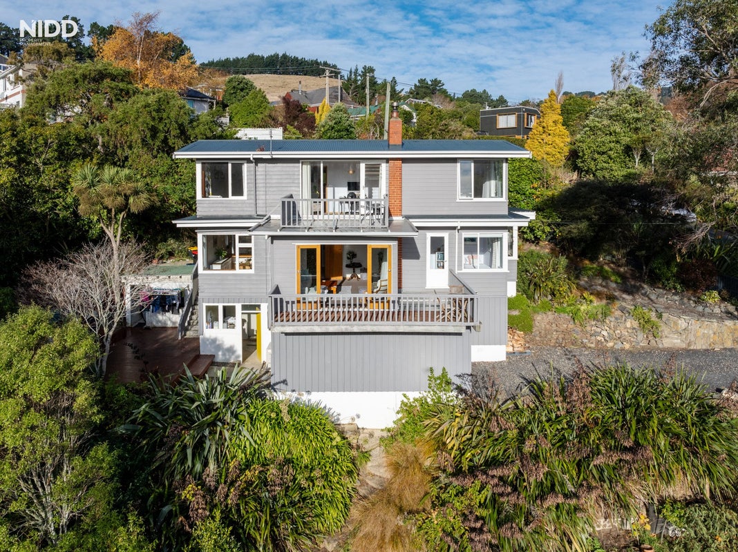 19 Gorman Street, Macandrew Bay, Dunedin - Carousel 1