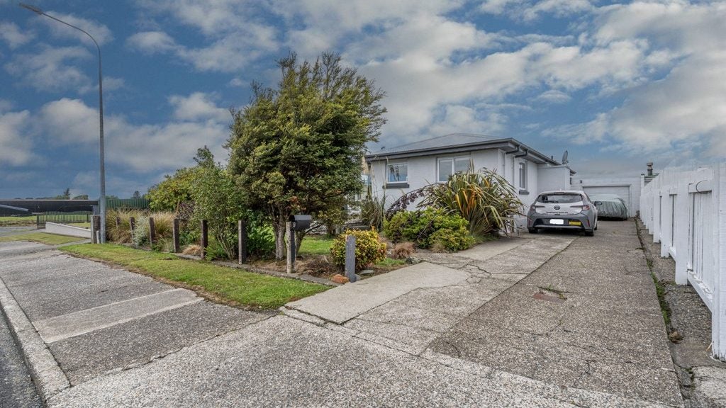 9 Alexander Avenue, Newfield, Invercargill - Carousel 1