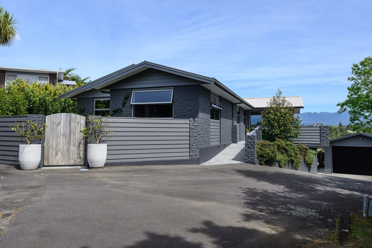 18C Montana Place, Merrilands, New Plymouth - Carousel 2