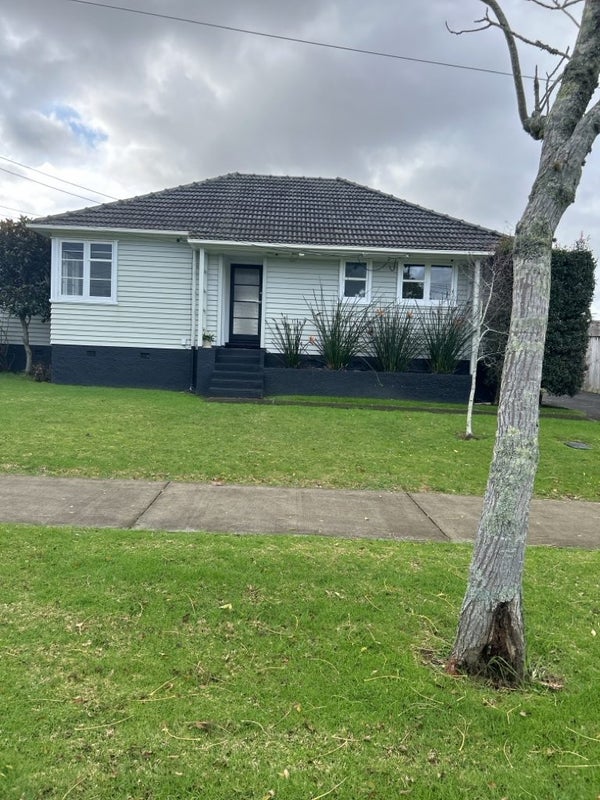 19 Maroa Road, One Tree Hill, Auckland - Carousel 1