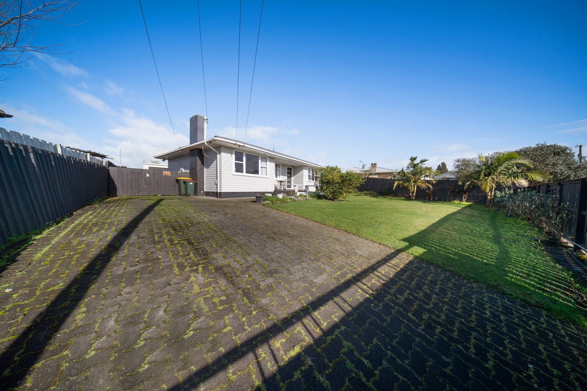 29 Capstick Road, Otara, Auckland - Carousel 1