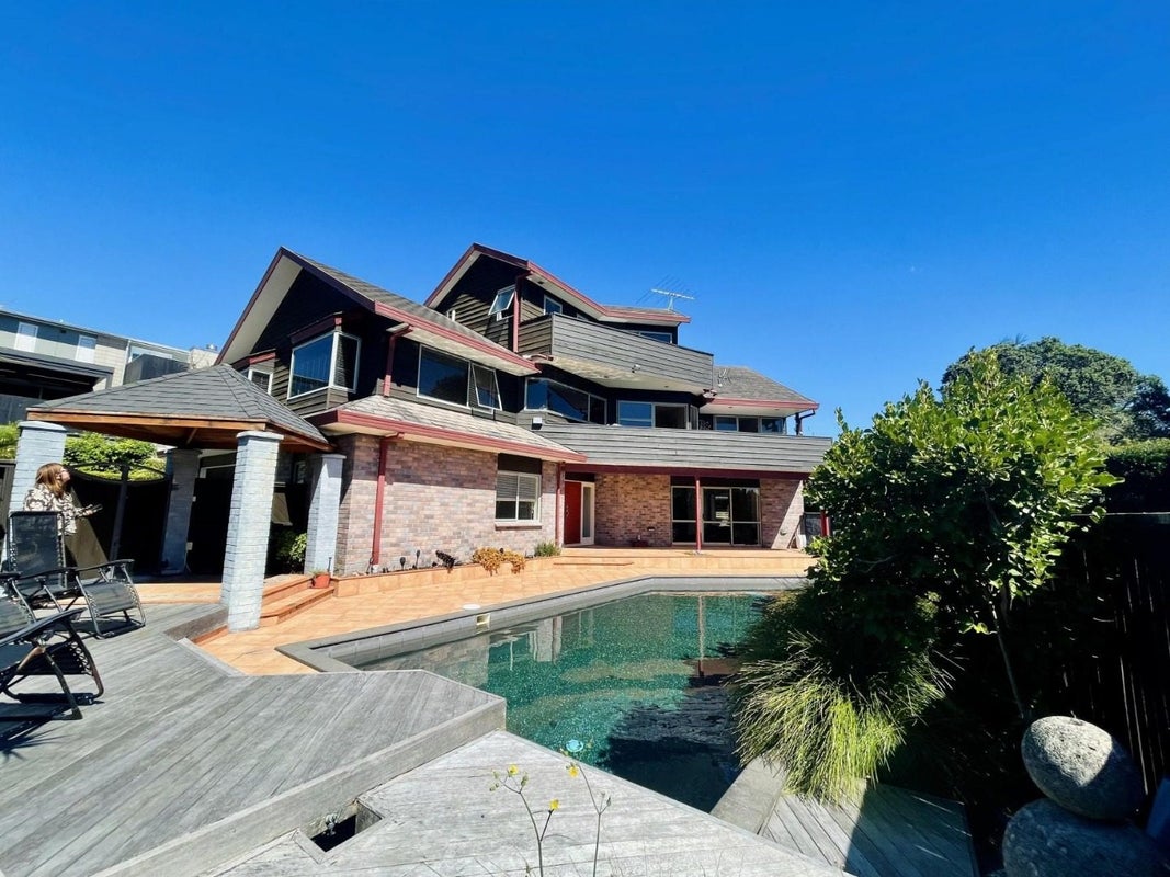 166 Mellons Bay Road, Mellons Bay, Auckland - Carousel 1