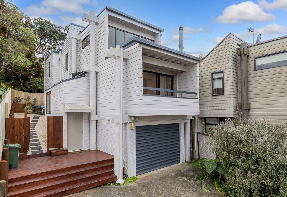 2/51 Seaton Road, Murrays Bay, Auckland - Carousel 1