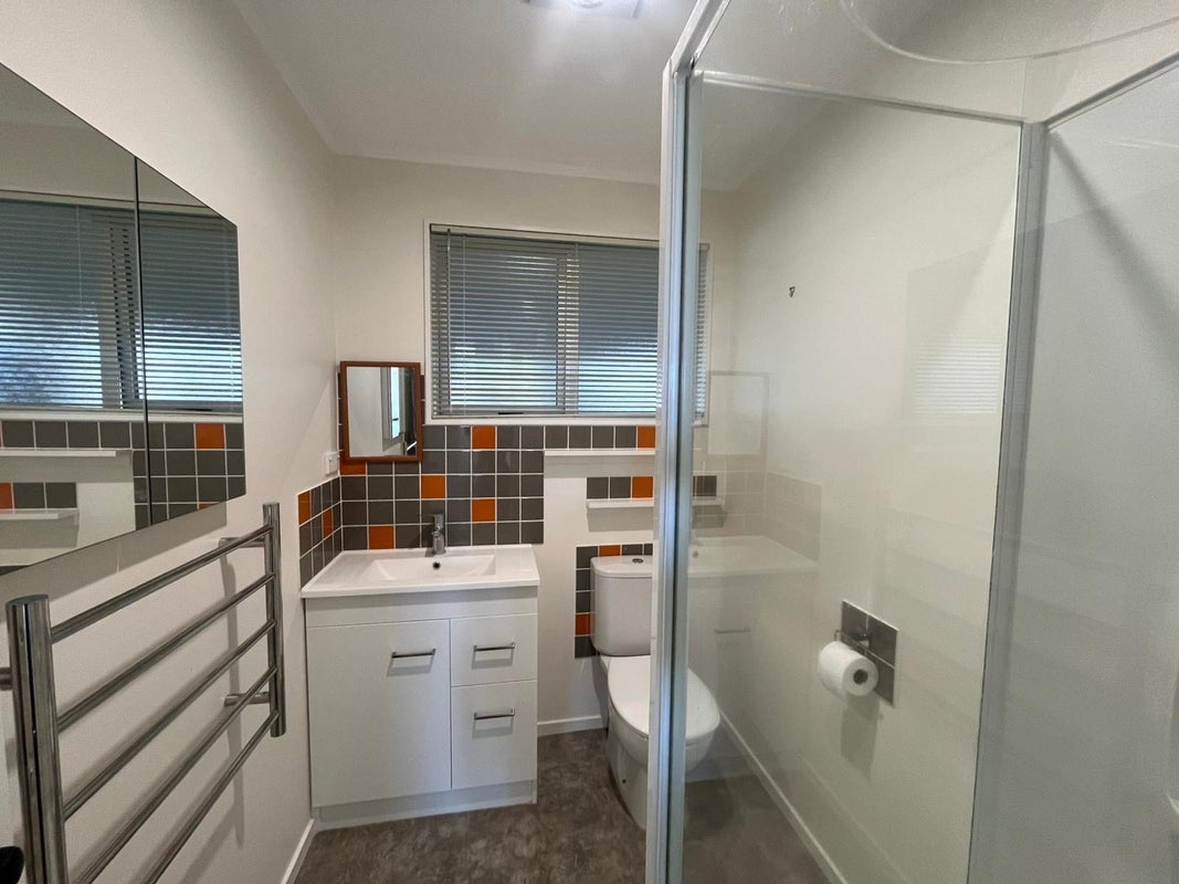 4 Tiller Close, Kelvin Grove, Palmerston North - Carousel 8