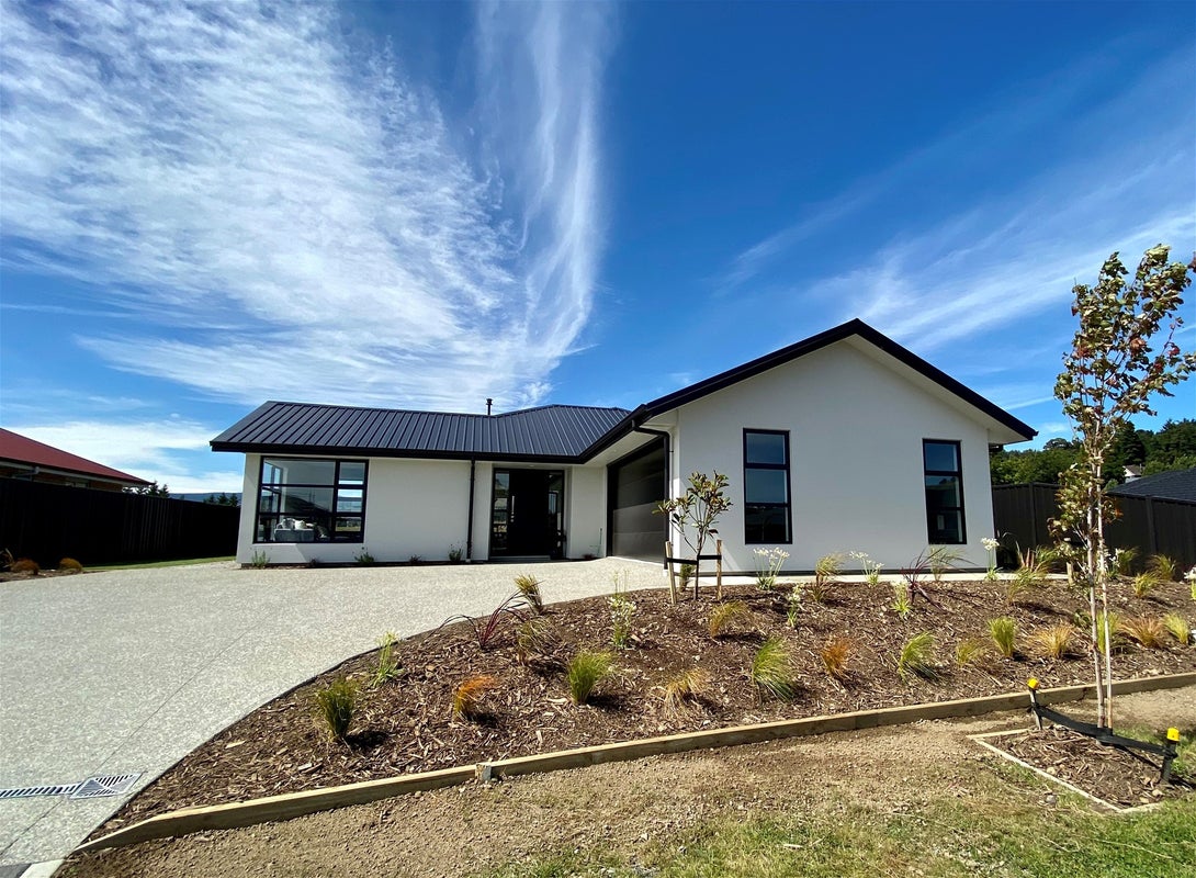 19 Owhiro Avenue, Mosgiel, Dunedin - Carousel 1