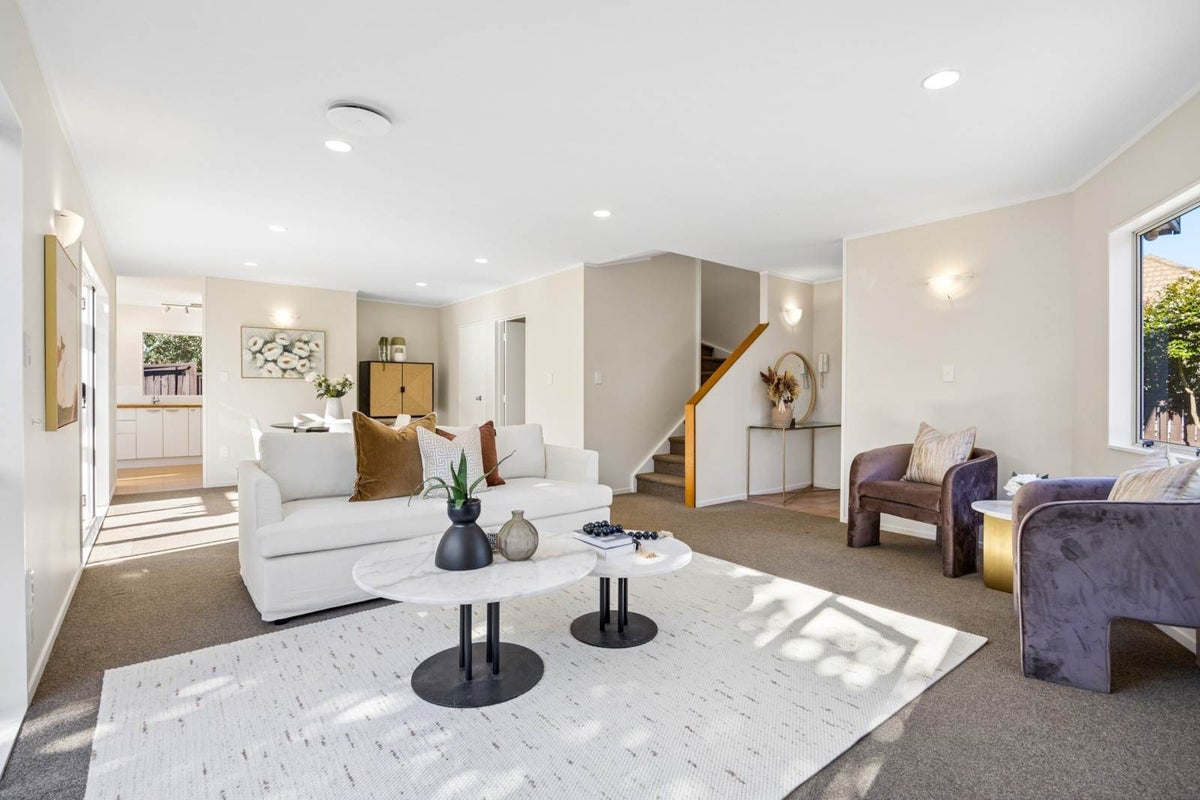 8A Derby Downs Place, Ellerslie, Auckland - Carousel 2