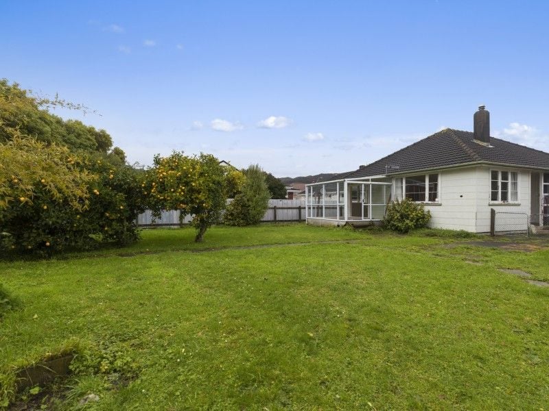 14 Harrison Crescent, Avalon, Lower Hutt - Carousel 10