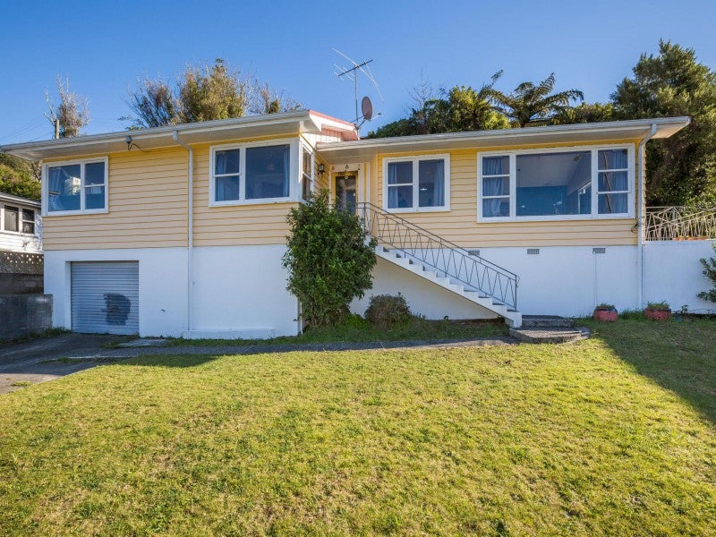 141 Newlands Road, Newlands, Wellington - Carousel 2