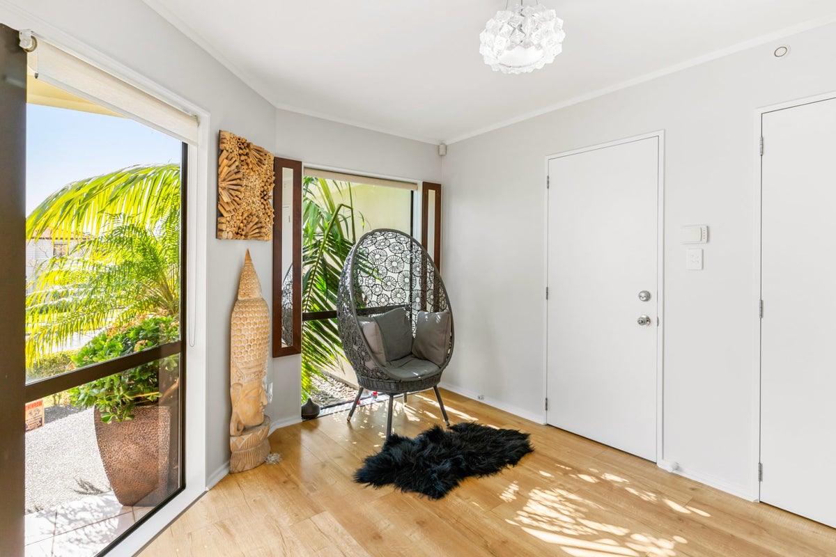 53 Mt Lebanon Crescent, The Gardens, Auckland - Carousel 2