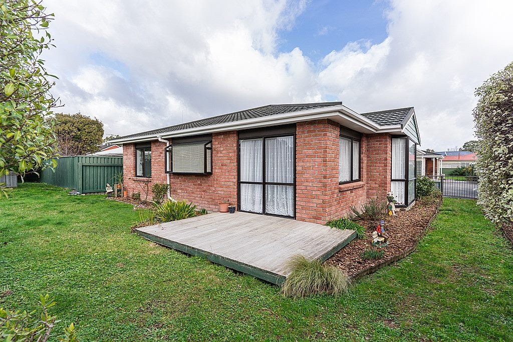 30 Freyberg Street, Roslyn, Palmerston North - Carousel 1