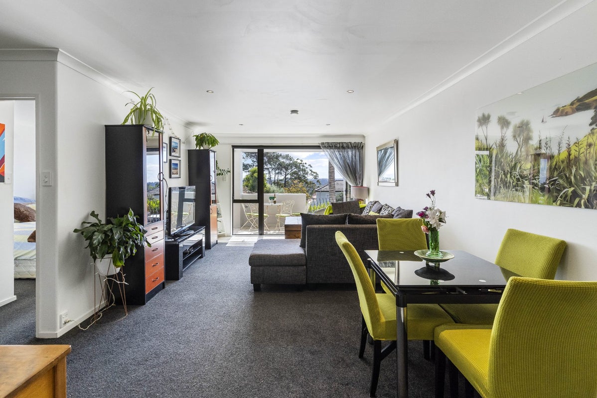 9/8 Monte Cassino Place, Birkdale, Auckland - Carousel 2