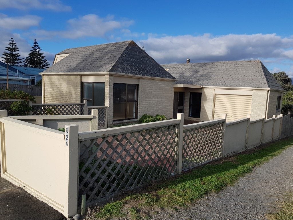 62 Marine Parade, Otaki Beach, Otaki - Carousel 2