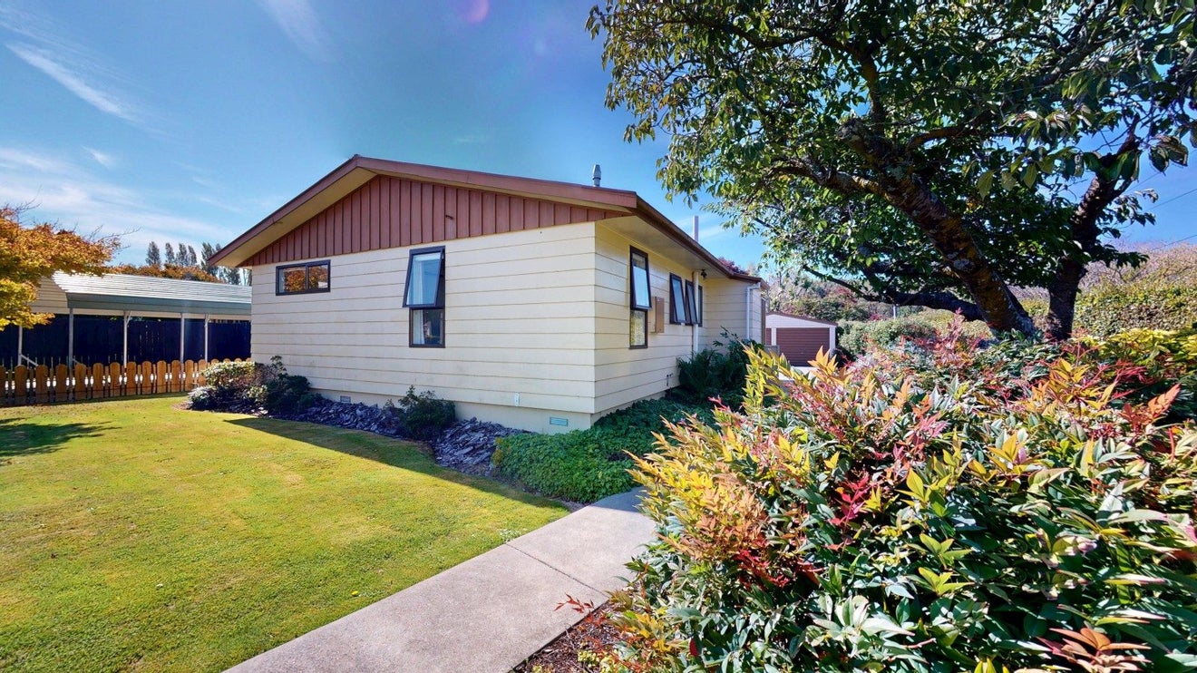 9 Carters Terrace, Tinwald, Ashburton - Carousel 1