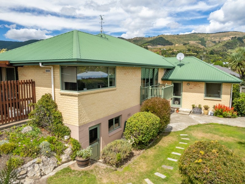 98 Templemore Drive, Richmond - Carousel 1
