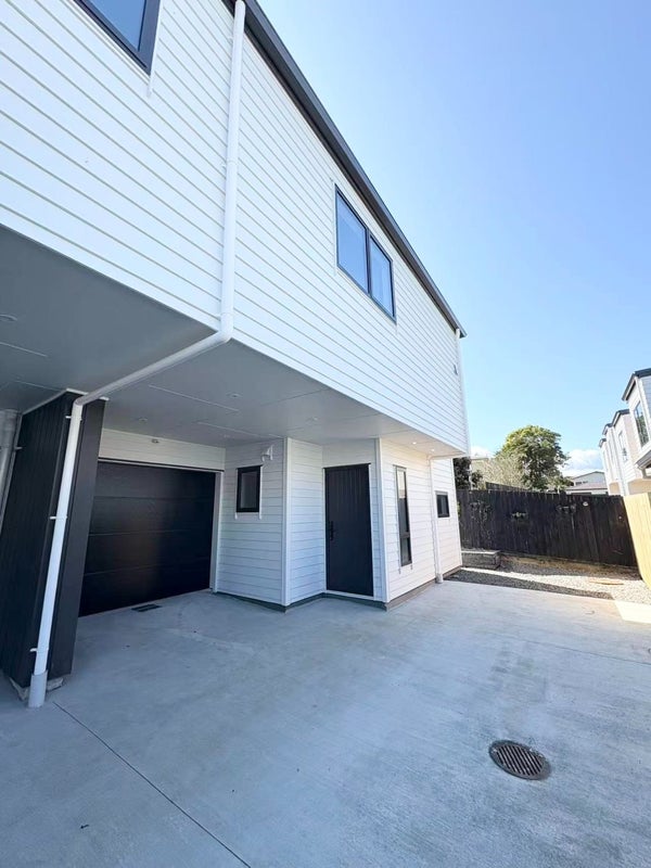 12 McQuarrie Avenue, Wattle Downs, Auckland - Carousel 13