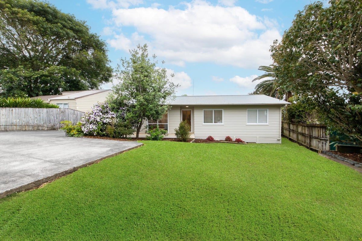 3183A Great North Road, New Lynn, Auckland - Carousel 18