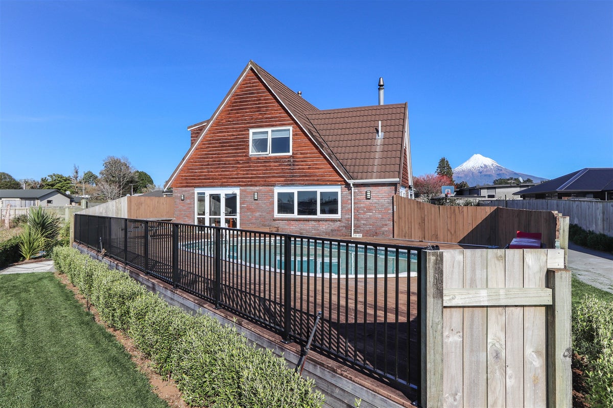 5 Hodge Park Lane, Inglewood, Inglewood - Carousel 1