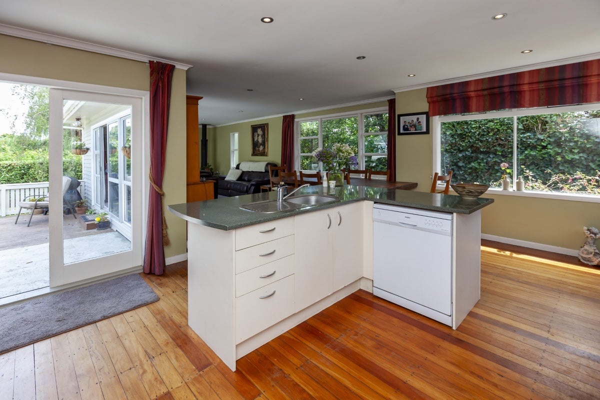 119 Matai Road, Raumati South, Paraparaumu - Carousel 2