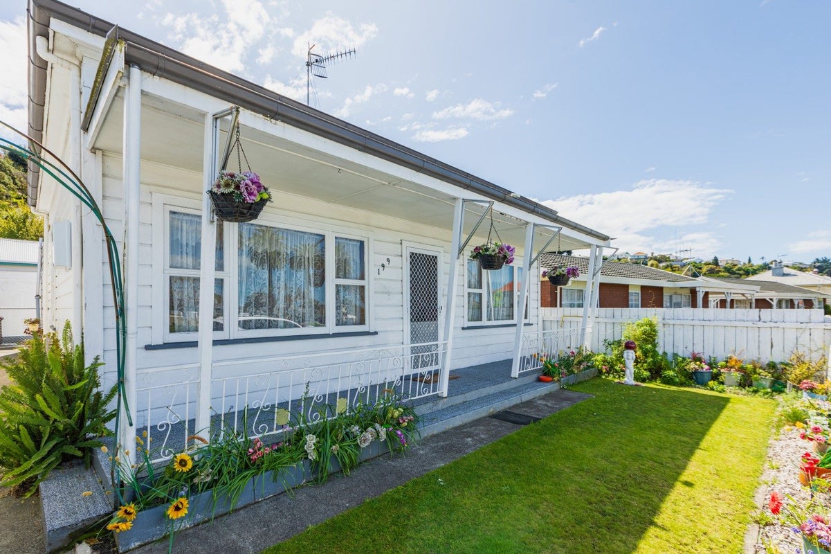 199 Carlyle Street, Napier South, Napier - Carousel 1