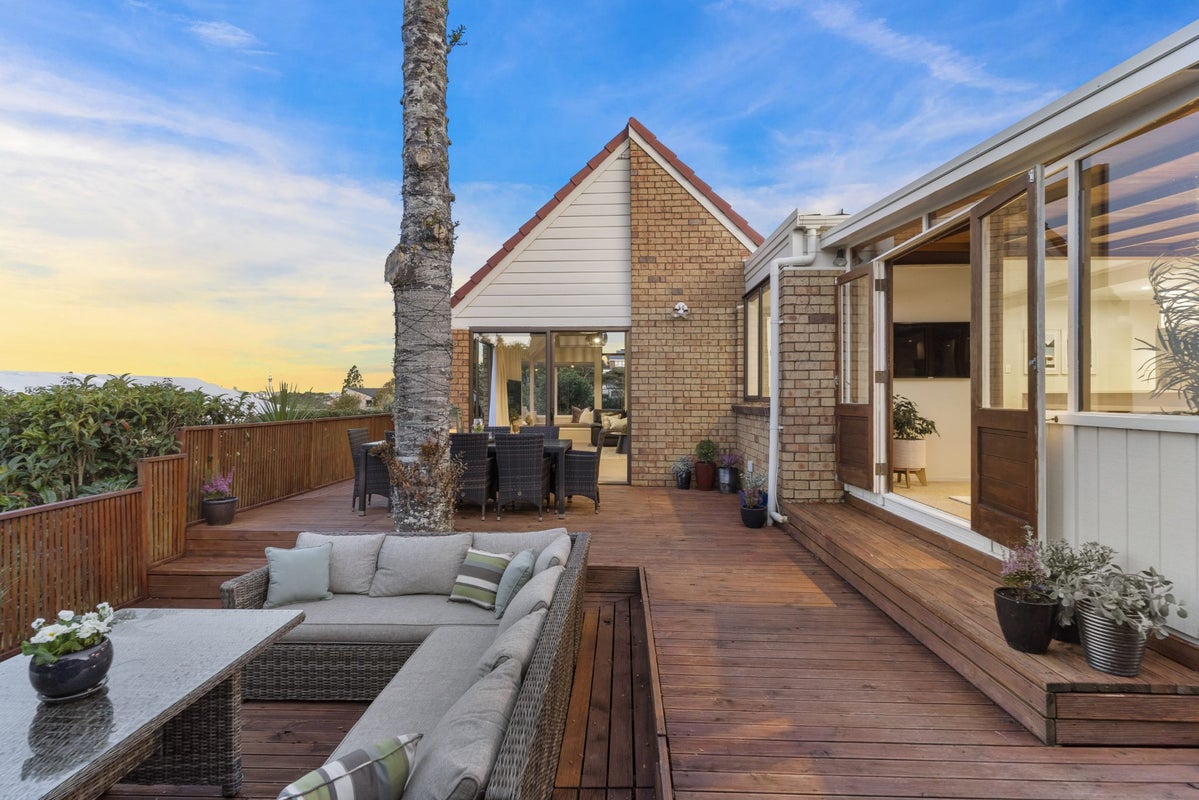 10 Onetaunga Road, Chatswood, Auckland - Carousel 1