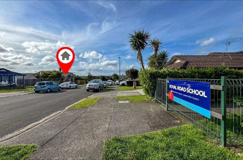 10 Bonny Crescent, Massey, Auckland - Carousel 31