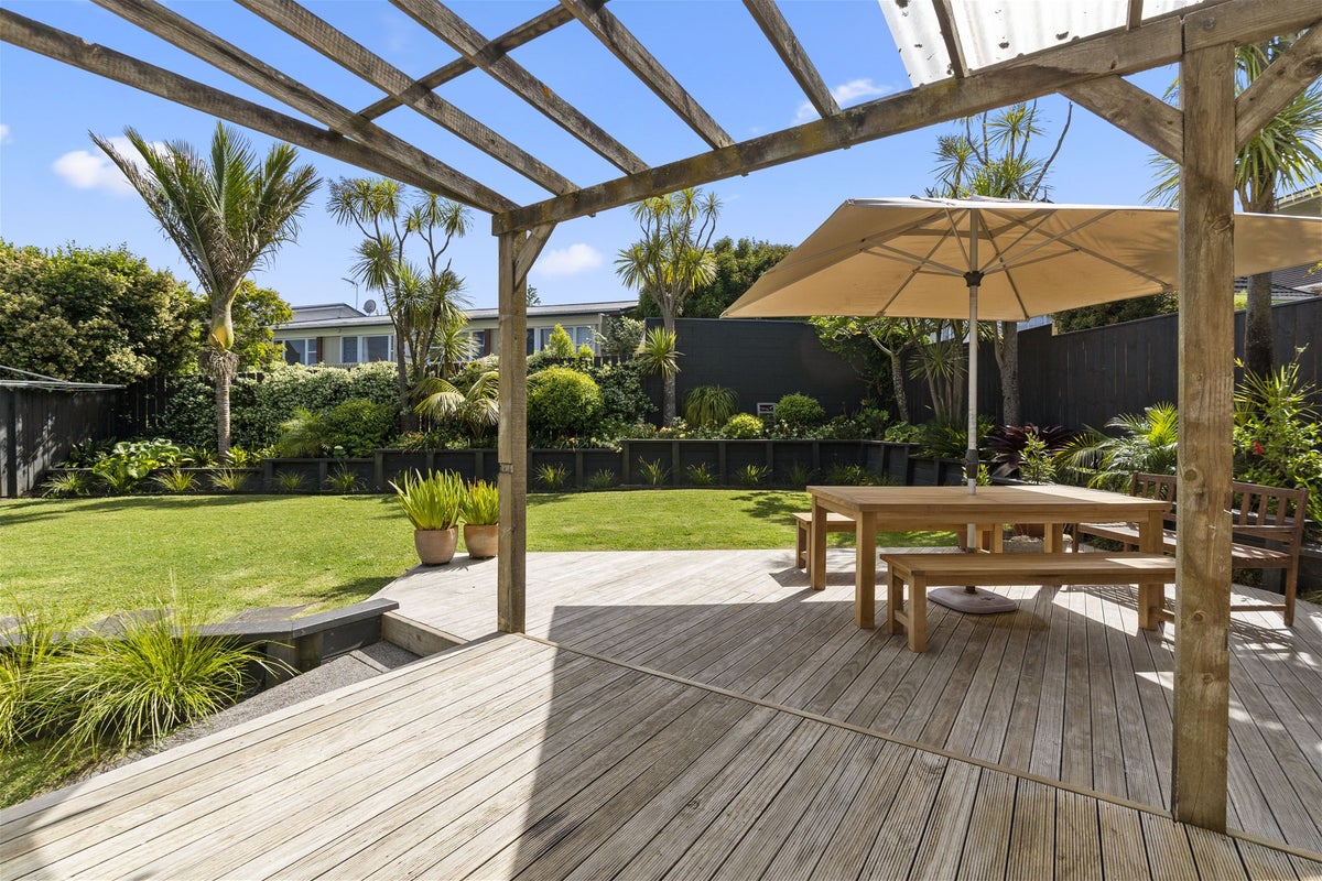 50 Northboro Road, Belmont, Auckland - Carousel 2