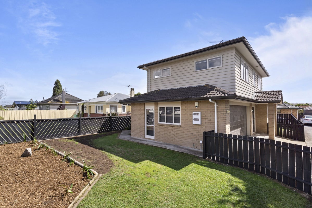 32 Manuroa Road, Takanini, Auckland - Carousel 2