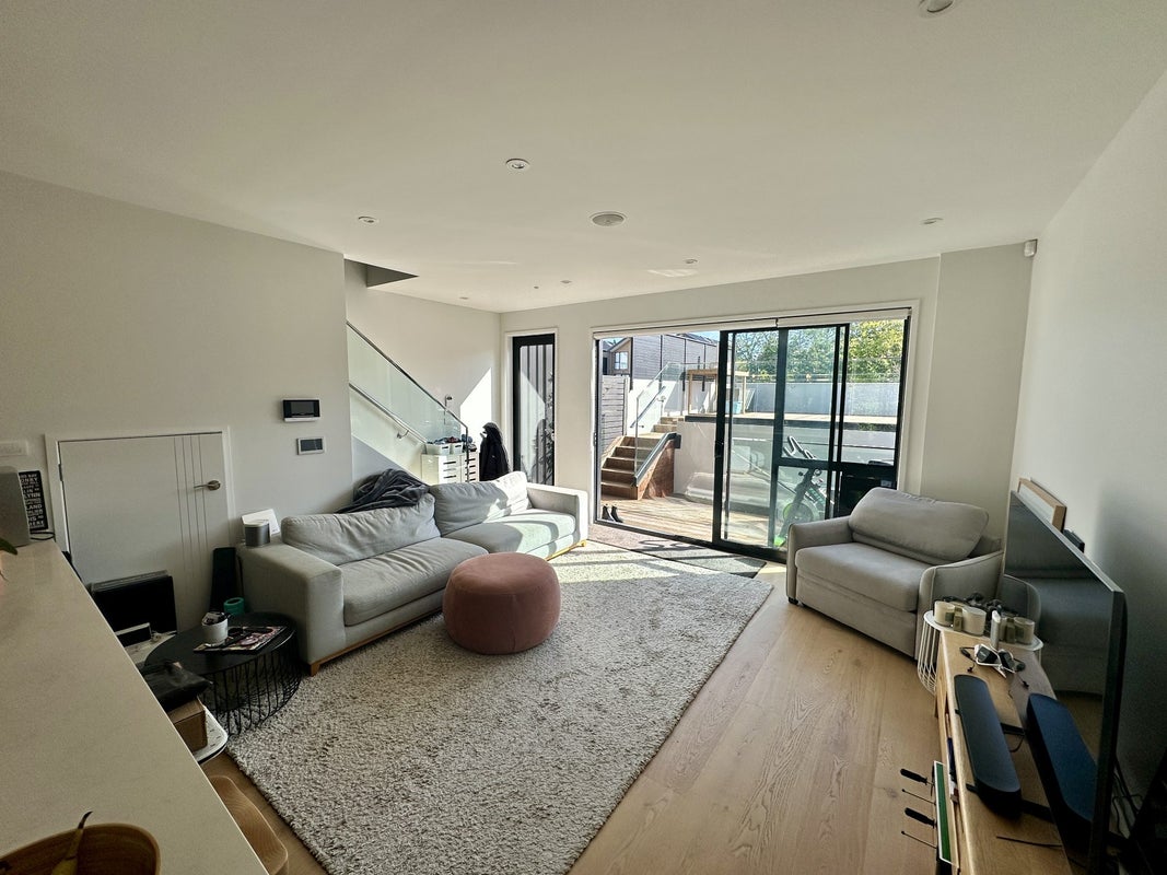11 He Ana Way, Mount Albert, Auckland - Carousel 2