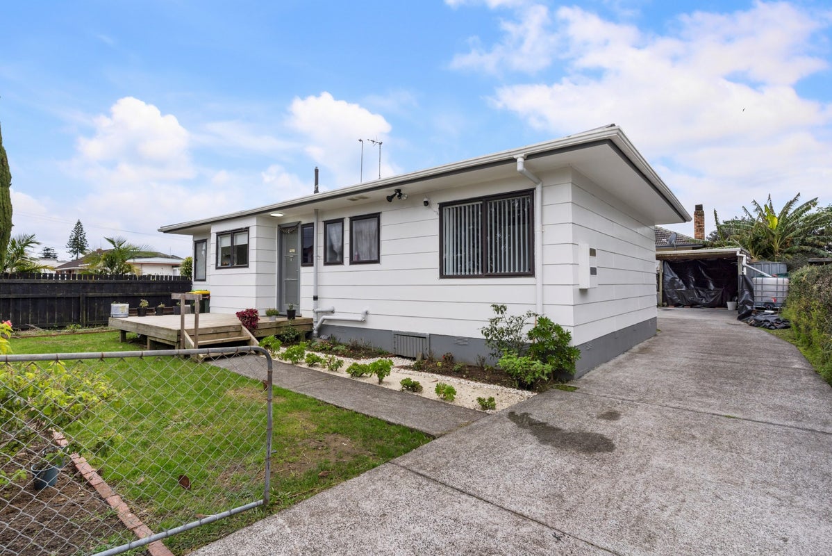 2/13 John Street, Mangere East, Auckland - Carousel 1