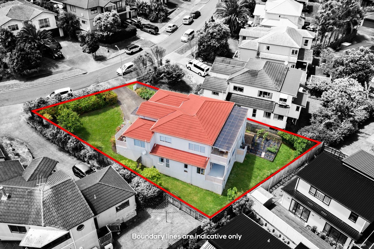 16 Maidstone Place, Oteha, Auckland - Carousel 1
