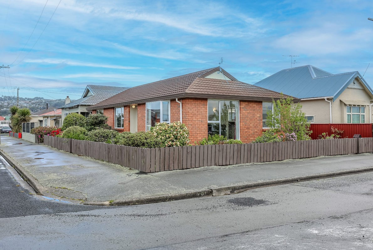 8 Hardy Street, Saint Kilda, Dunedin - Carousel 2