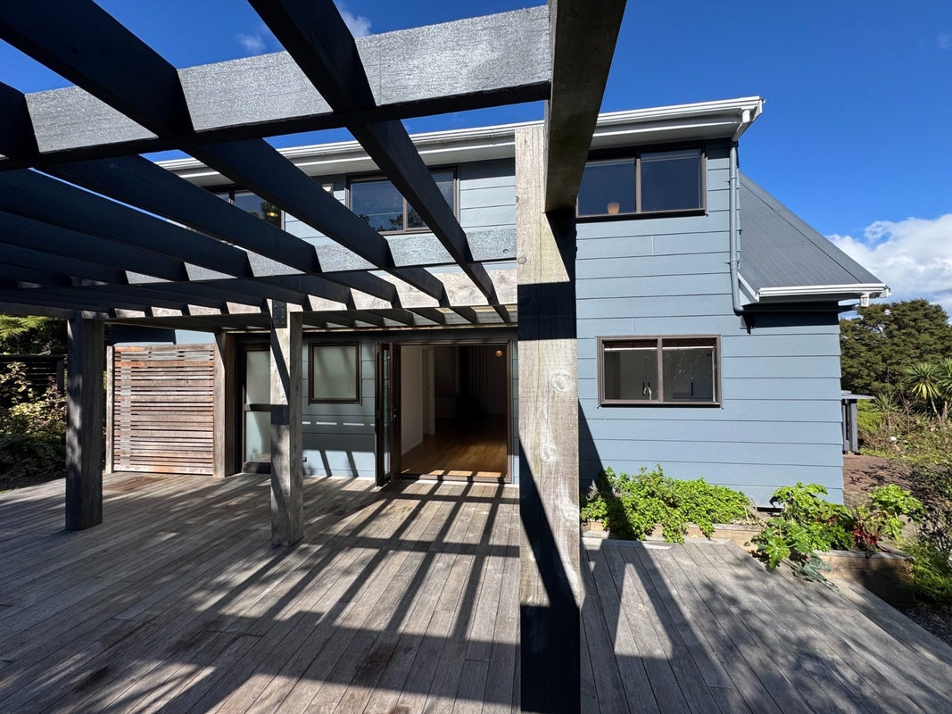 45 Kennedy Road, Surfdale, Waiheke Island - Carousel 2