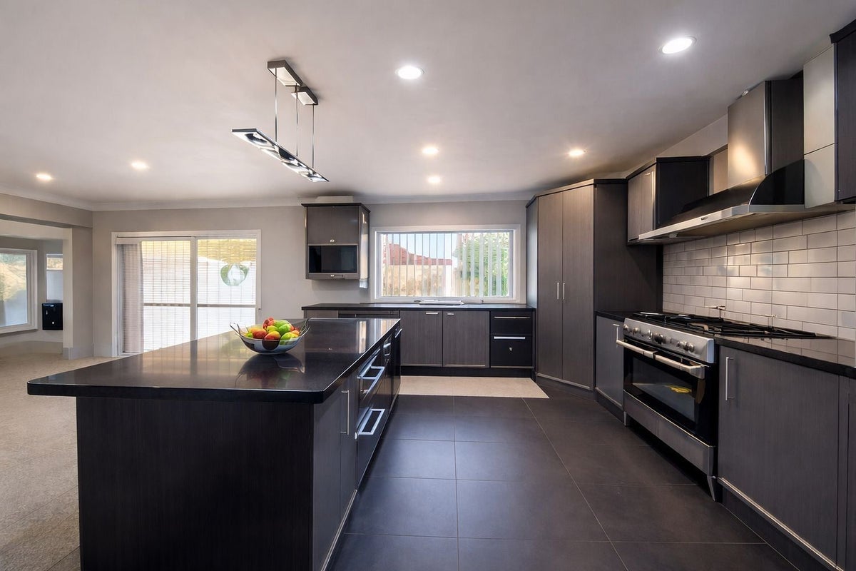 22 Kestev Drive, Flat Bush, Auckland - Carousel 2
