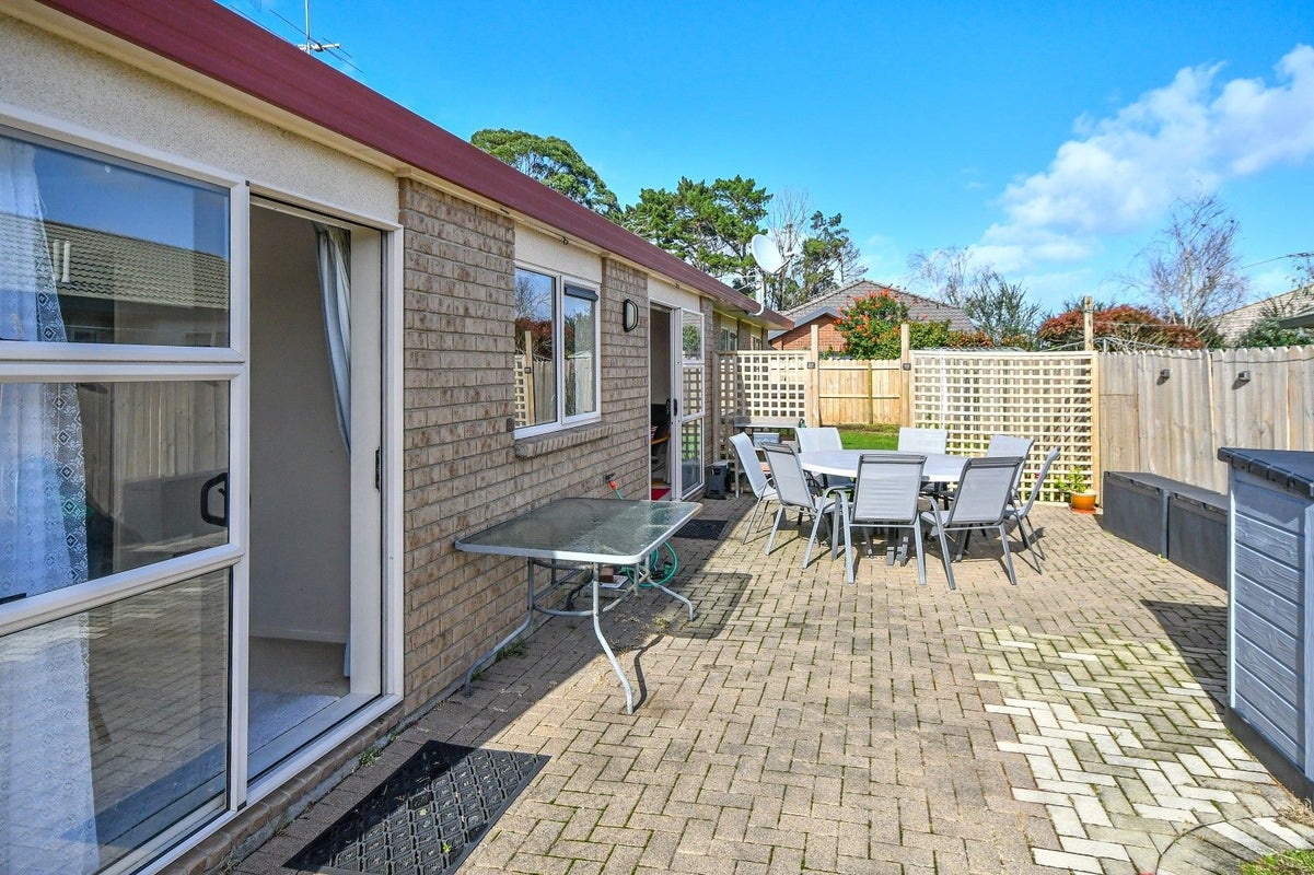 22 Sheriff Place, Randwick Park, Auckland - Carousel 16