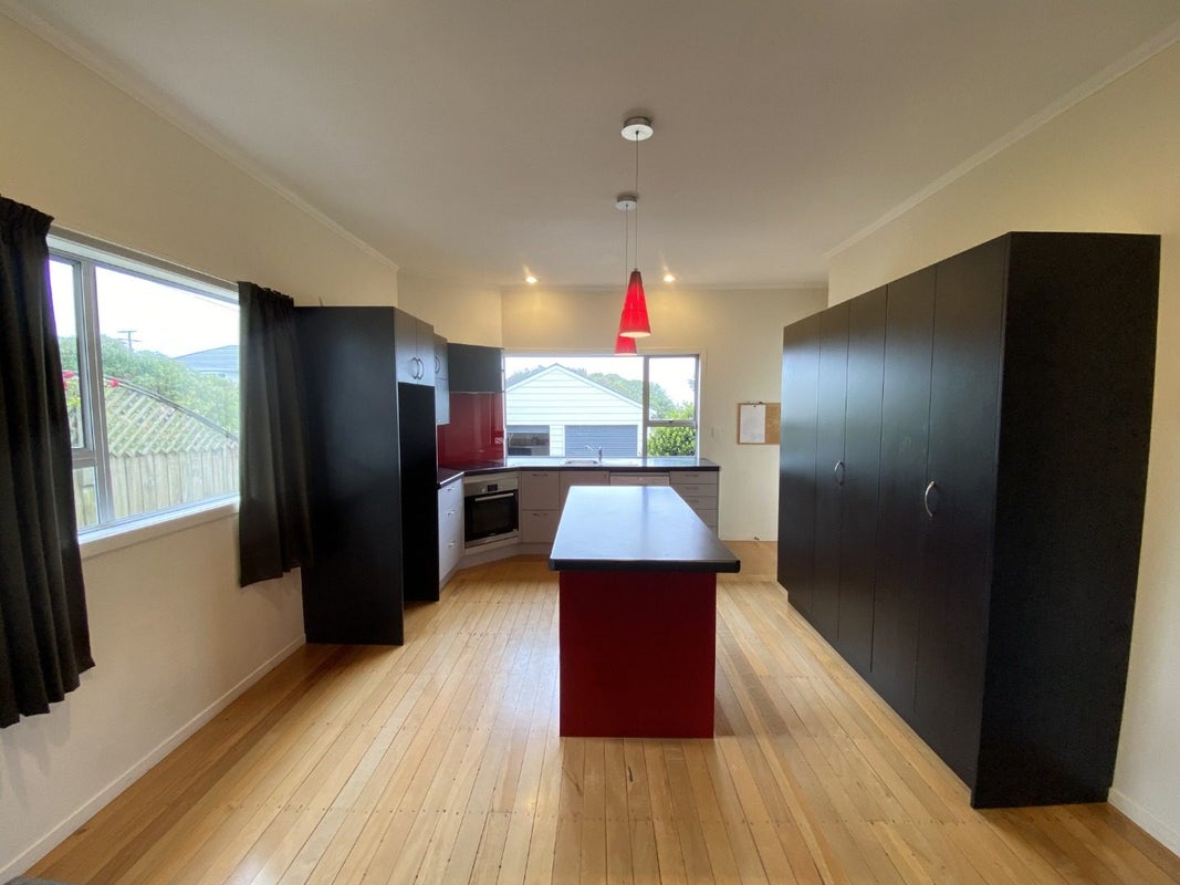 105 Tomahawk Road, Andersons Bay, Dunedin - Carousel 2