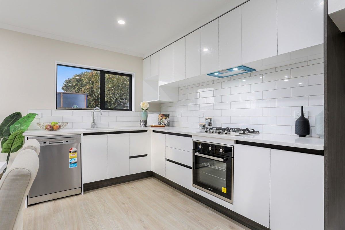 4D Trimmer Terrace, Papatoetoe, Auckland - Carousel 2