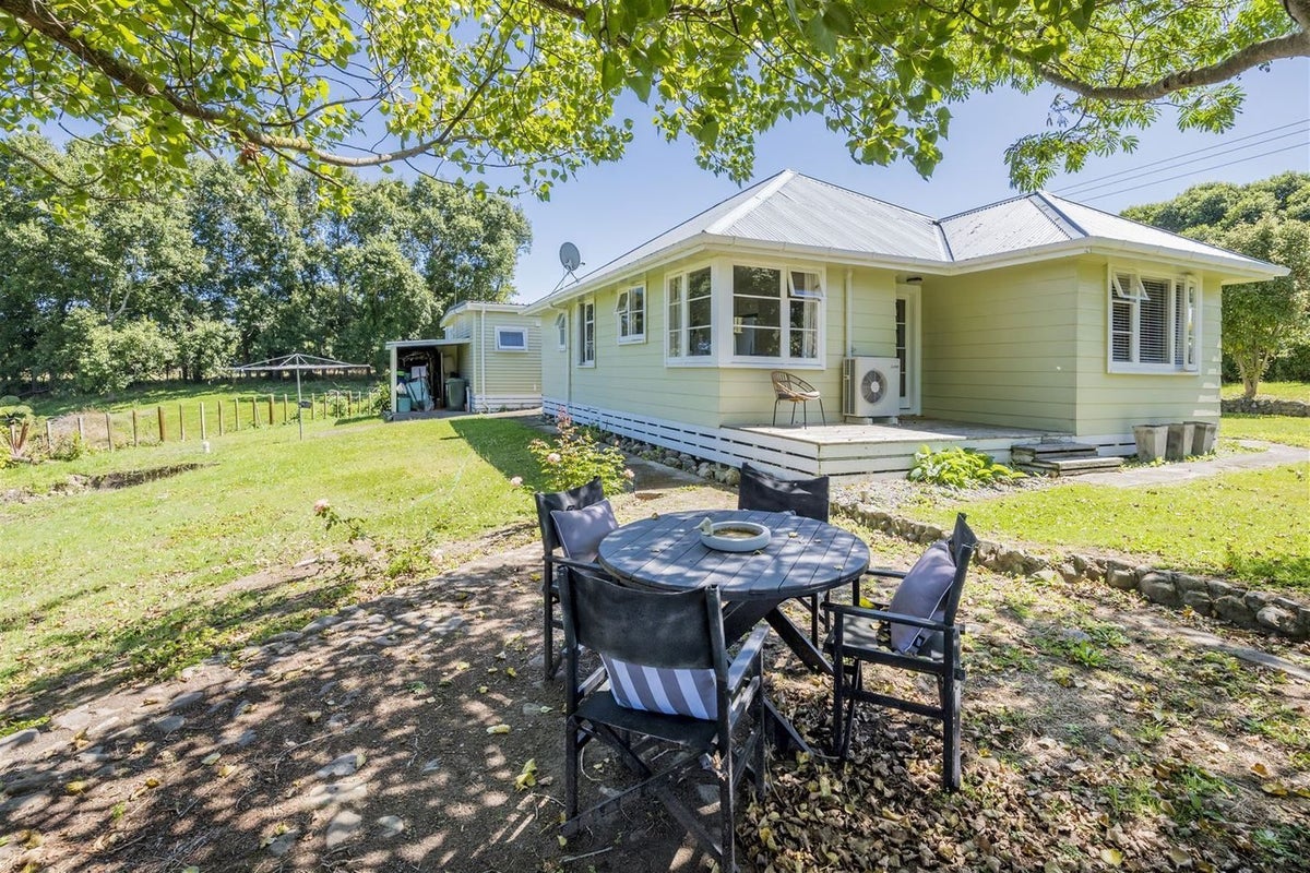 75 Muhunoa West Road, Ohau, Ohau - Carousel 1