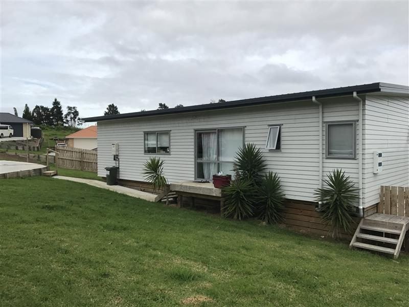 14 Eileen Stephens Place, Tikipunga, Whangarei - Carousel 1