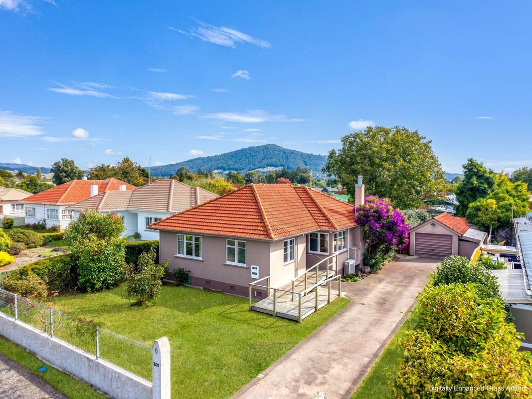 205 Malfroy Road, Utuhina, Rotorua - Carousel 1