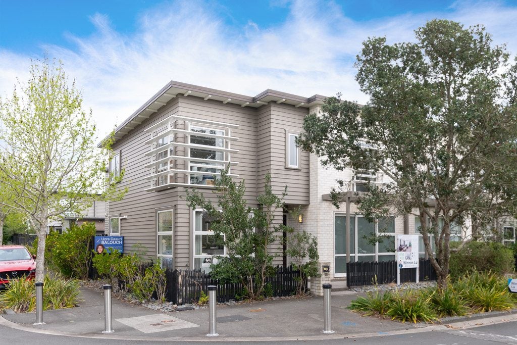 13 De Havilland Road, Hobsonville, Auckland - Carousel 1
