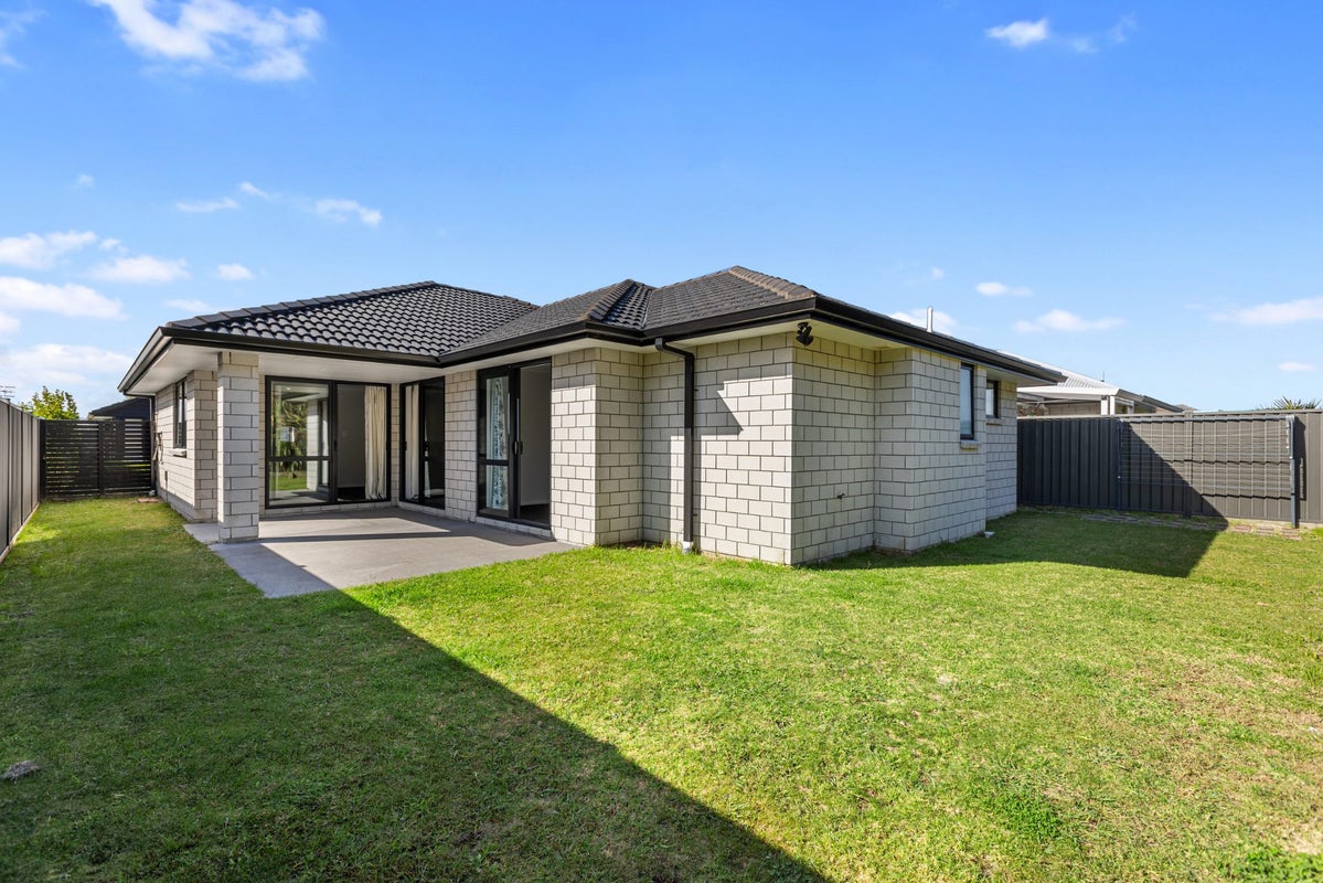 20 RABY LANE, Pyes Pa, Tauranga - Carousel 2