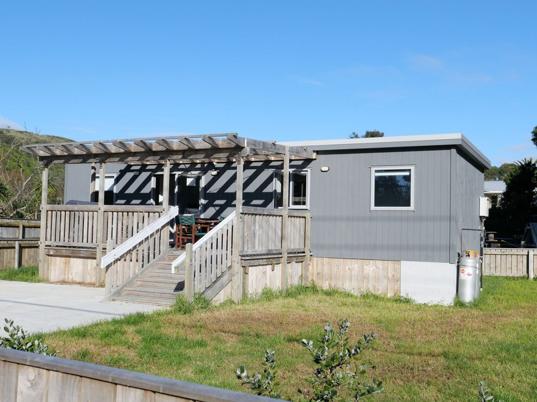 146 Raumati Road, Raumati Beach, Paraparaumu - Carousel 2