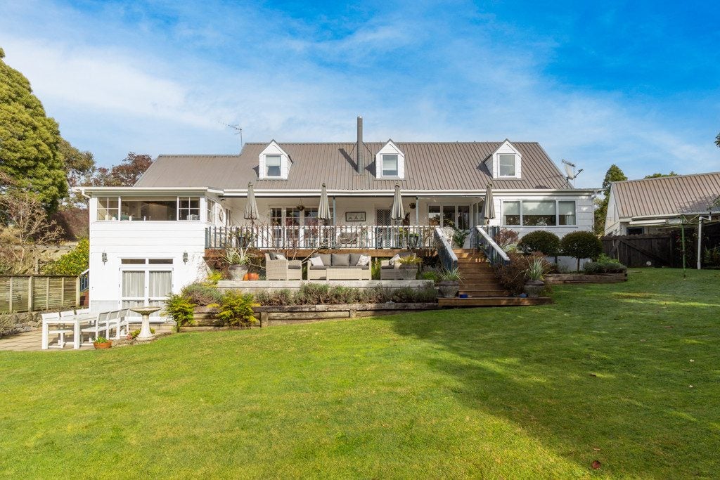 14 Shane Place, Lynmore, Rotorua - Carousel 1
