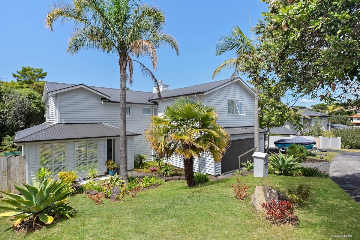 5 Nottingham Place, Northcross, Auckland - Carousel 1