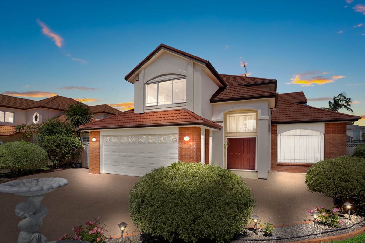 71 Bob Charles Drive, Golflands, Auckland - Carousel 1