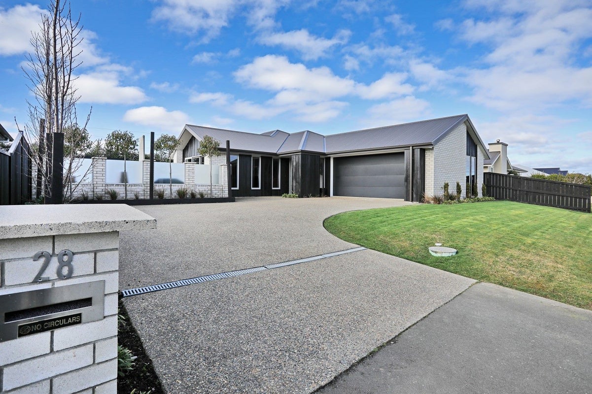 28 Northside Drive, Waikiwi, Invercargill - Carousel 1