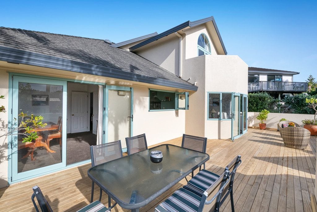 26 Commodore Court, Gulf Harbour, Whangaparaoa - Carousel 1